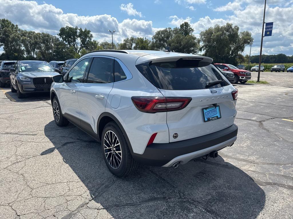 new 2025 Ford Escape PHEV car, priced at $33,083