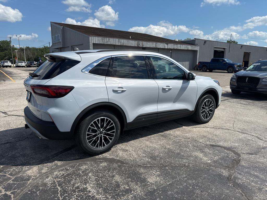 new 2025 Ford Escape PHEV car, priced at $33,083