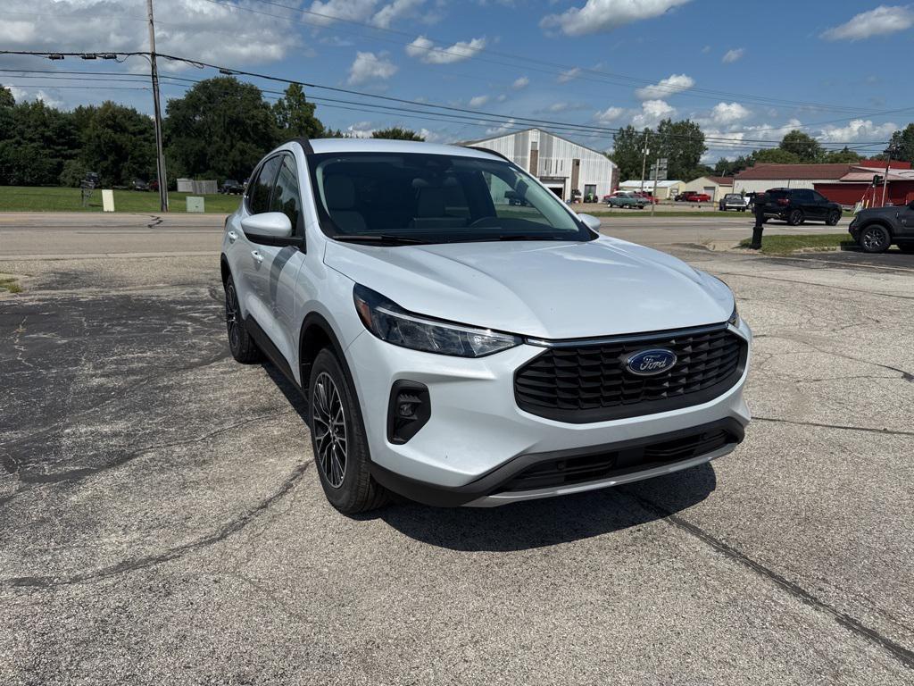 new 2025 Ford Escape PHEV car, priced at $33,083