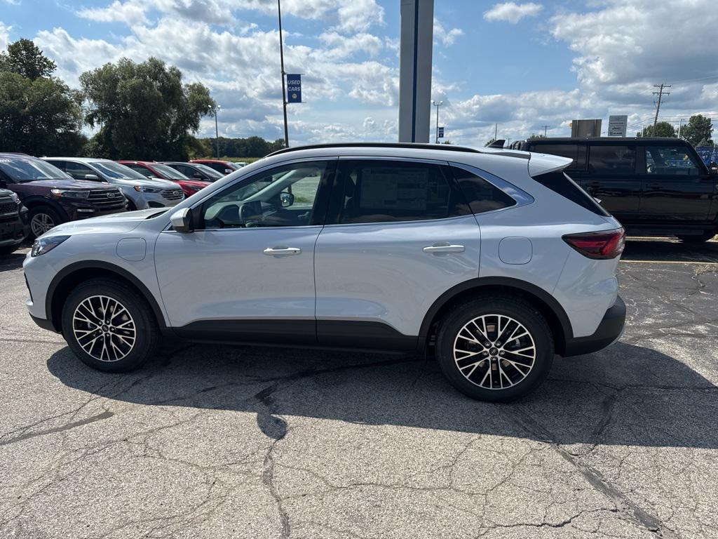 new 2025 Ford Escape PHEV car, priced at $33,083