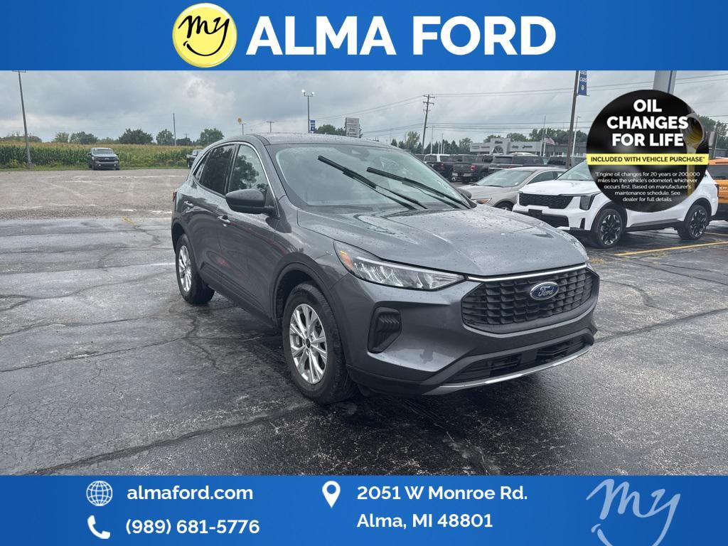used 2023 Ford Escape car, priced at $25,964