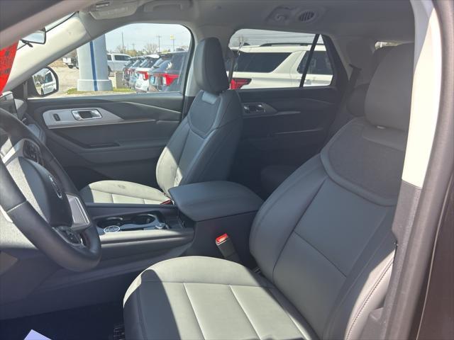 new 2025 Ford Explorer car, priced at $44,704