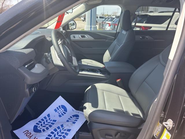 new 2025 Ford Explorer car, priced at $44,704