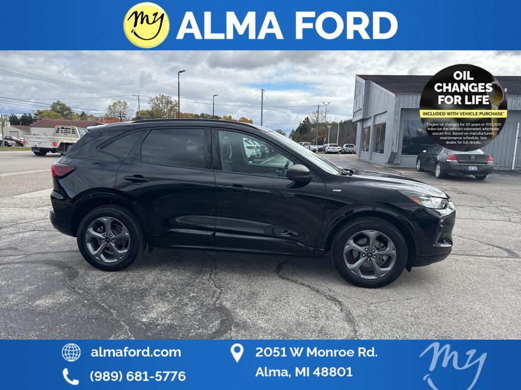 used 2023 Ford Escape car, priced at $25,891