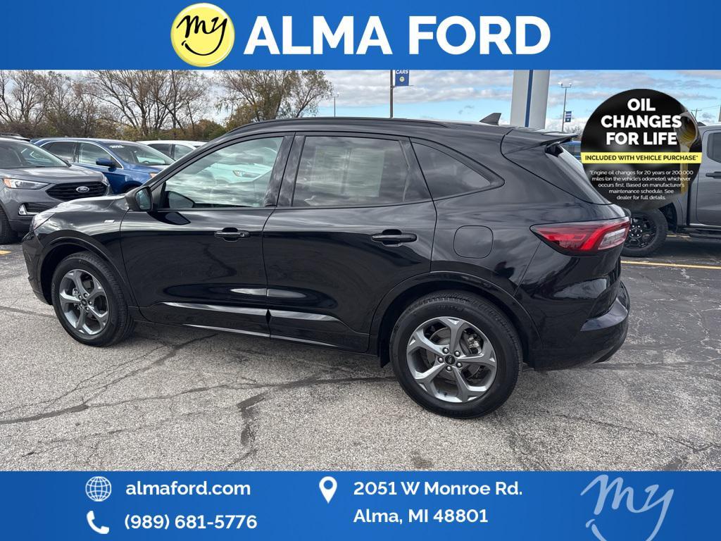 used 2023 Ford Escape car, priced at $25,891