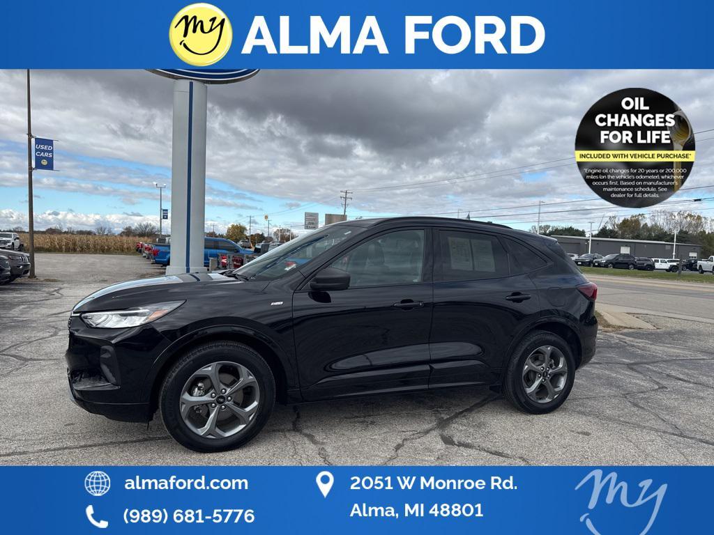 used 2023 Ford Escape car, priced at $25,891