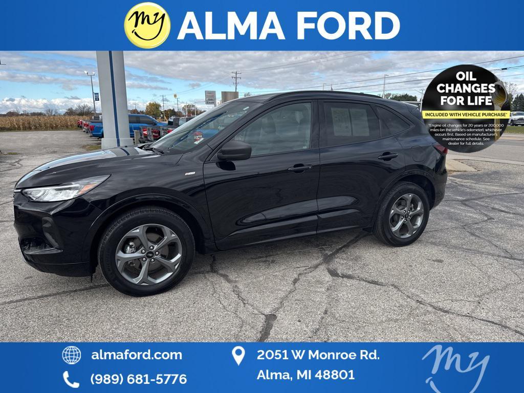 used 2023 Ford Escape car, priced at $25,891