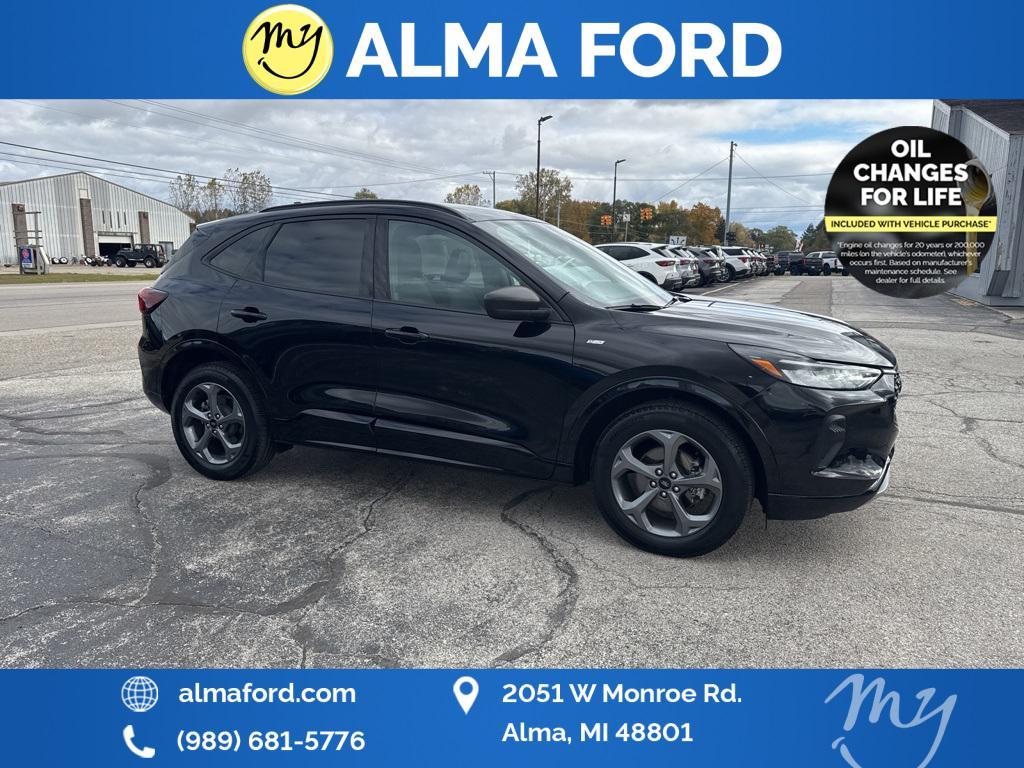 used 2023 Ford Escape car, priced at $25,891