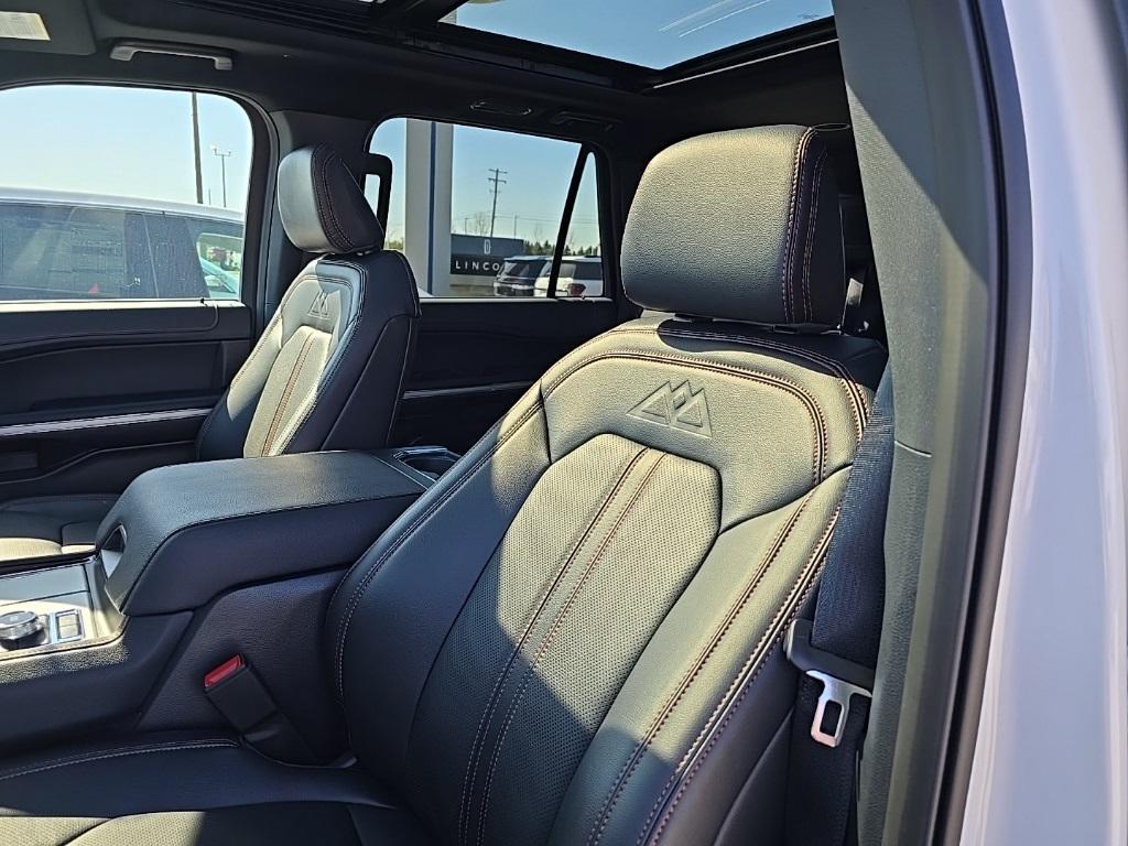 used 2024 Ford Expedition car, priced at $70,016