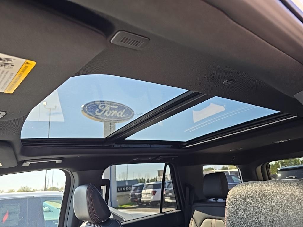 used 2024 Ford Expedition car, priced at $70,016