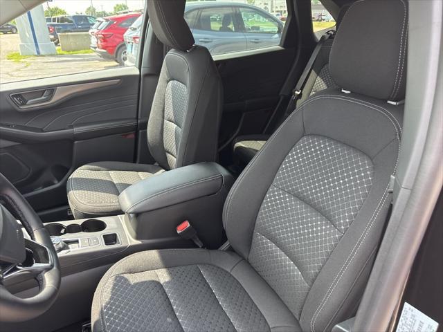 new 2025 Ford Escape car, priced at $30,216