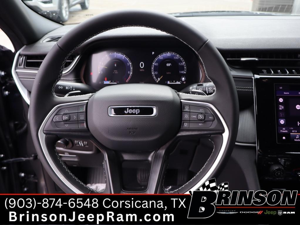 new 2025 Jeep Grand Cherokee car, priced at $39,375
