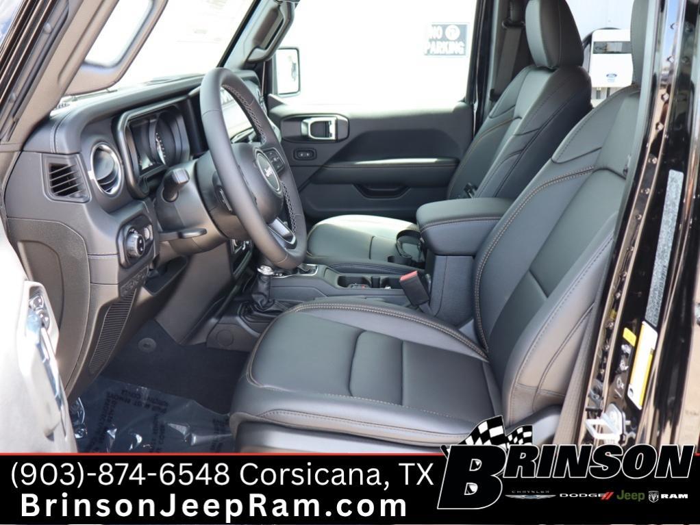 new 2025 Jeep Gladiator car, priced at $41,165