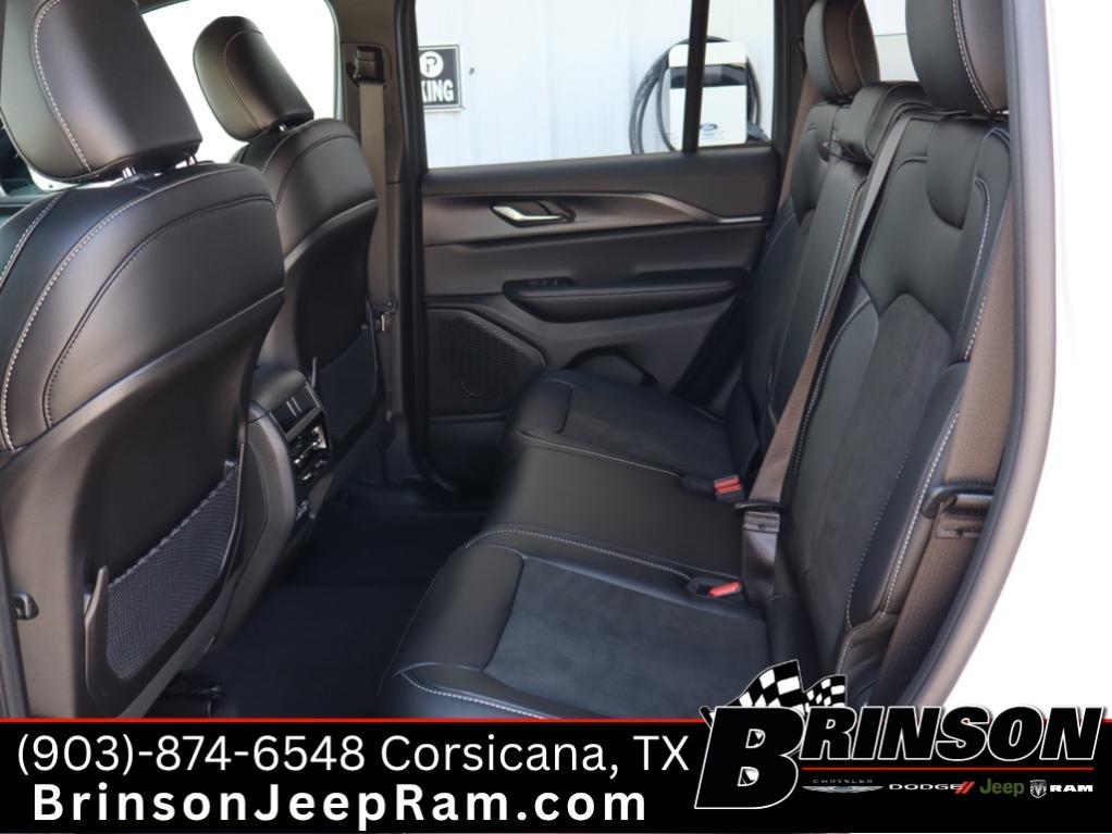 new 2025 Jeep Grand Cherokee car, priced at $39,747