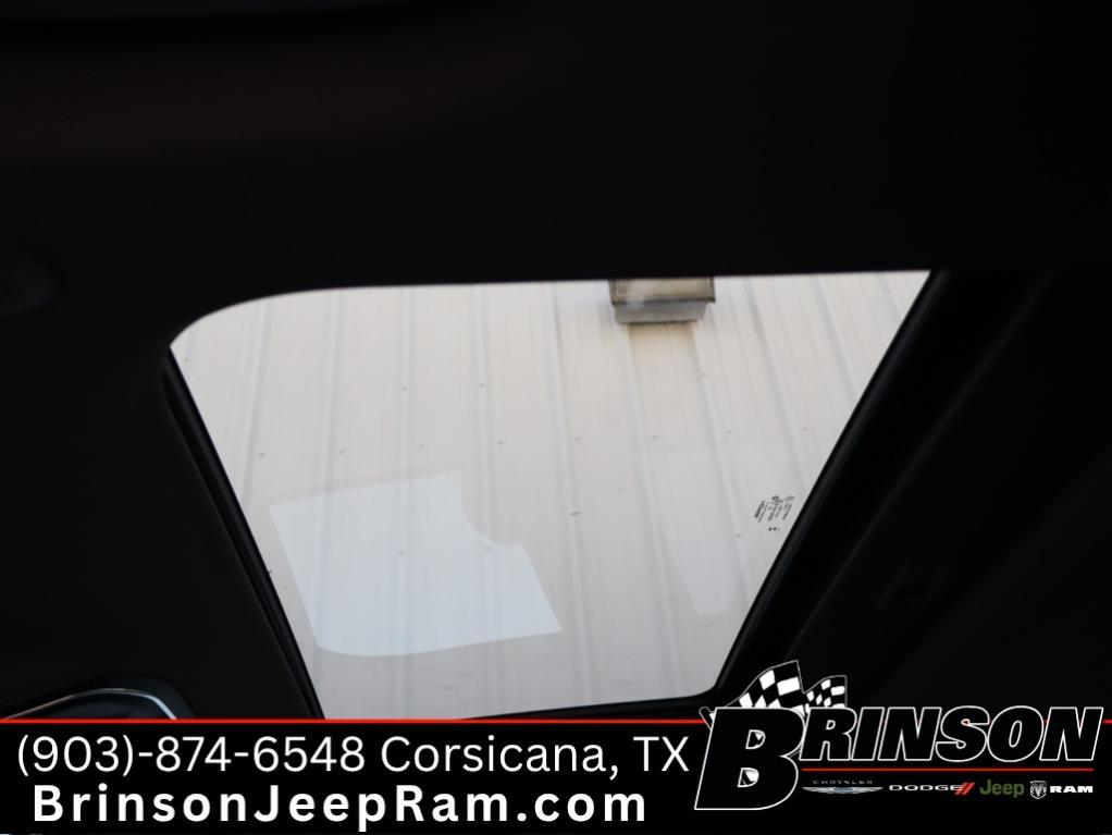 new 2025 Jeep Grand Cherokee car, priced at $39,747