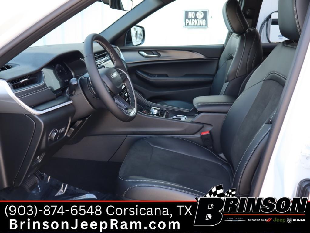 new 2025 Jeep Grand Cherokee car, priced at $39,747