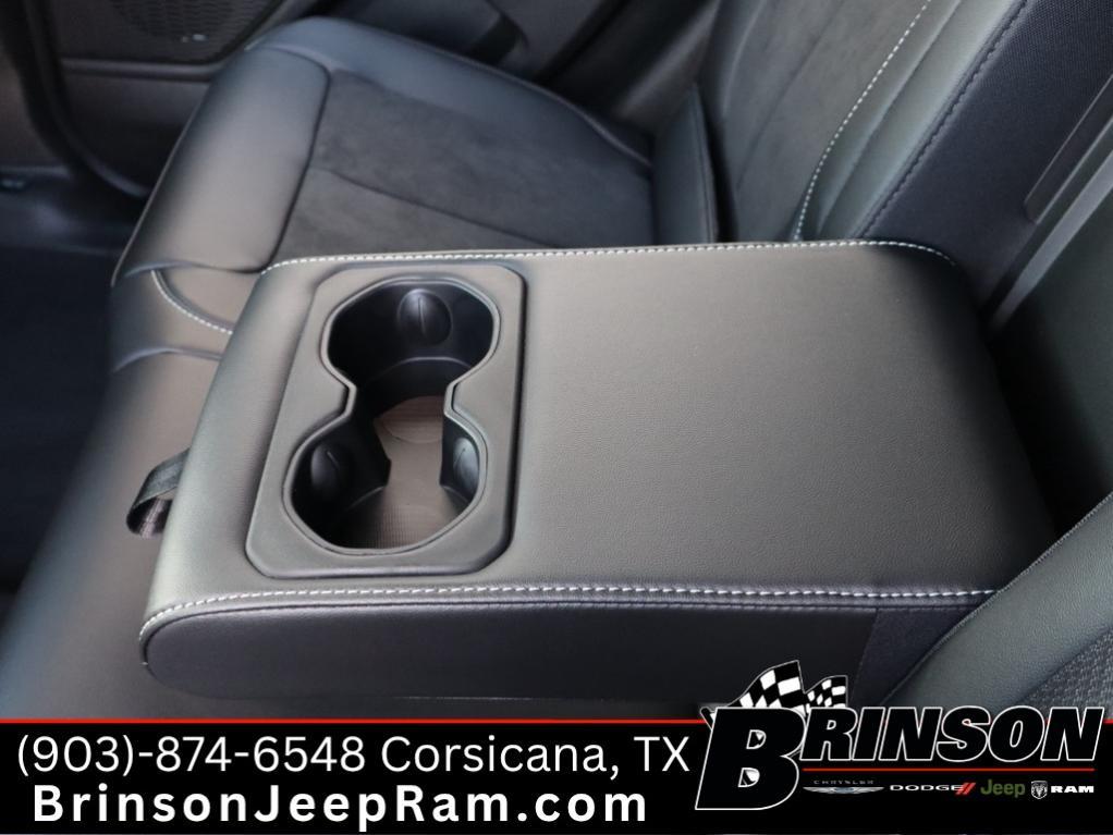 new 2025 Jeep Grand Cherokee car, priced at $39,747