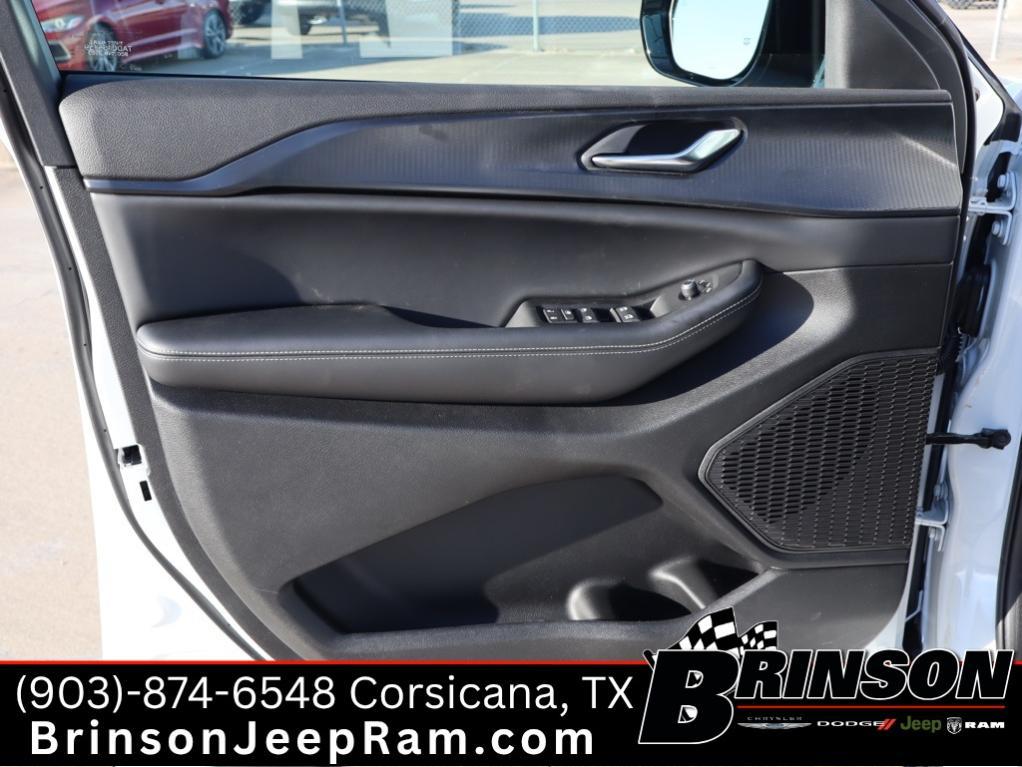 new 2025 Jeep Grand Cherokee L car, priced at $40,497