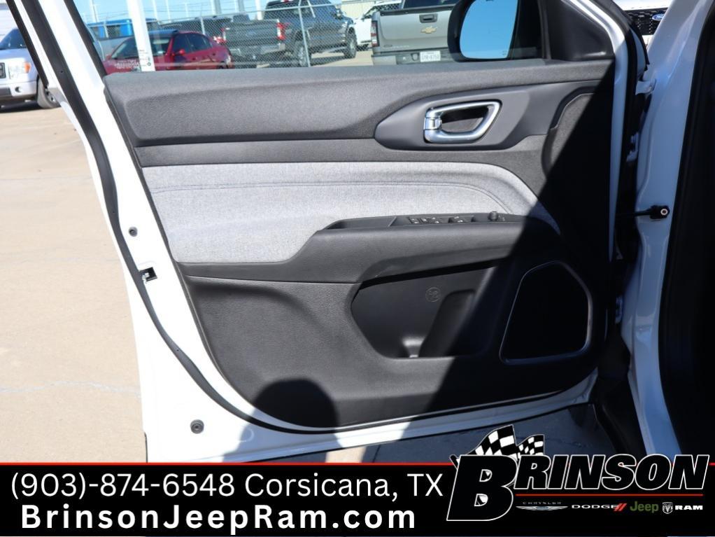 new 2026 Jeep Compass car, priced at $29,997