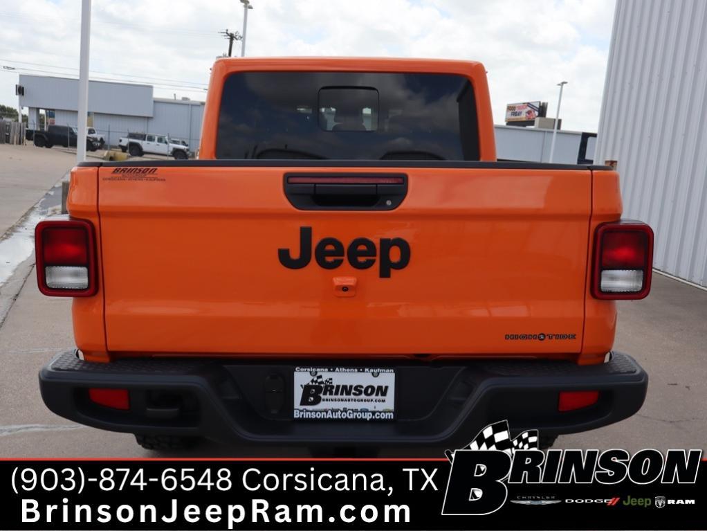 new 2025 Jeep Gladiator car, priced at $45,515