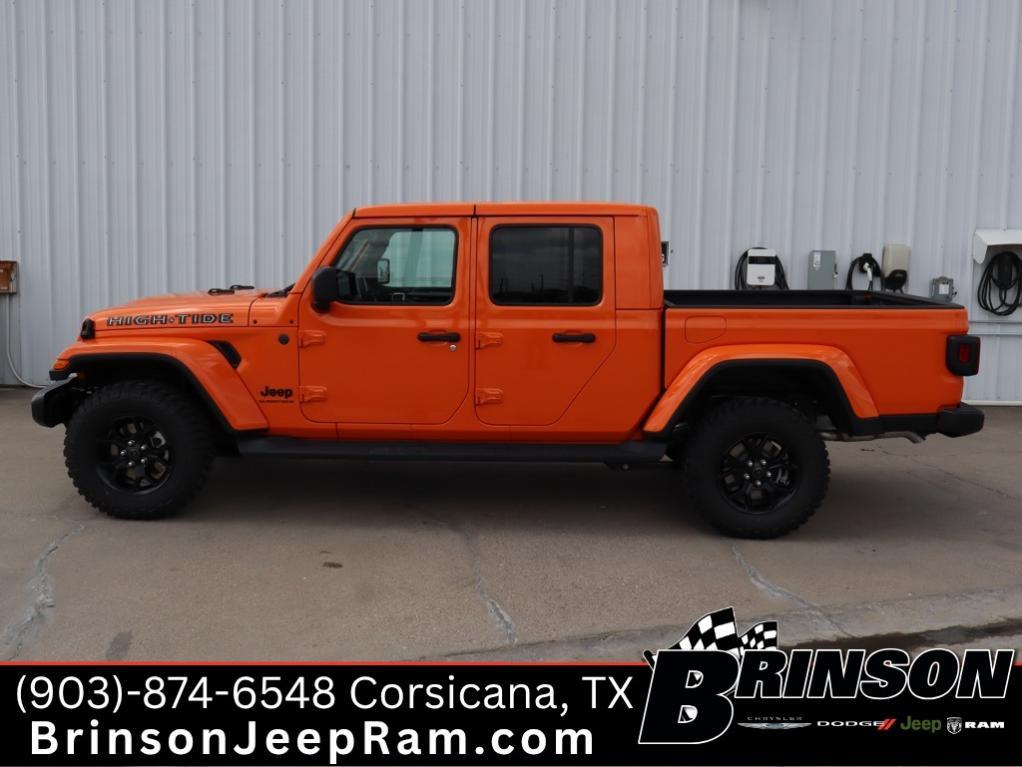 new 2025 Jeep Gladiator car, priced at $45,515
