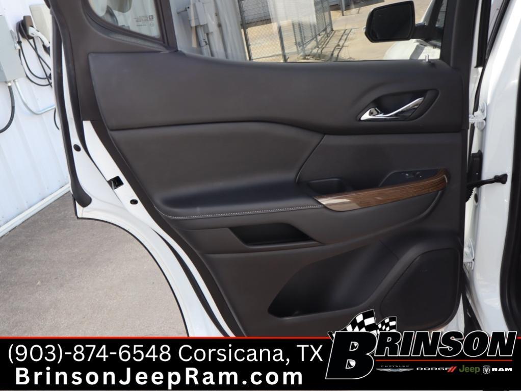 used 2023 GMC Acadia car, priced at $28,879