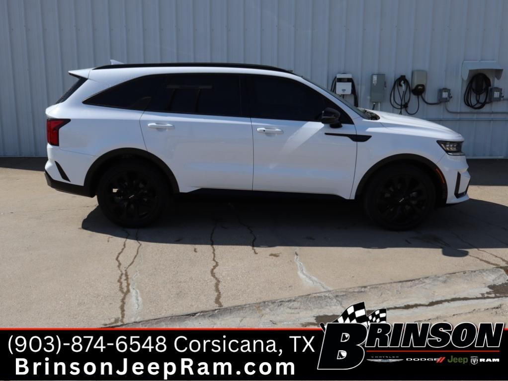 used 2022 Kia Sorento car, priced at $29,697