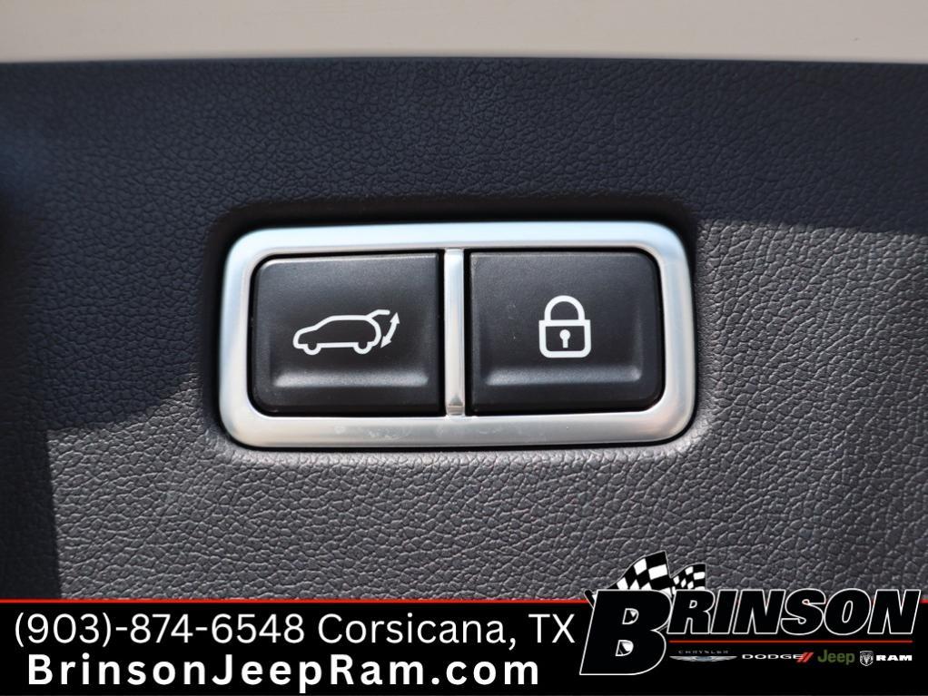 used 2022 Kia Sorento car, priced at $29,697