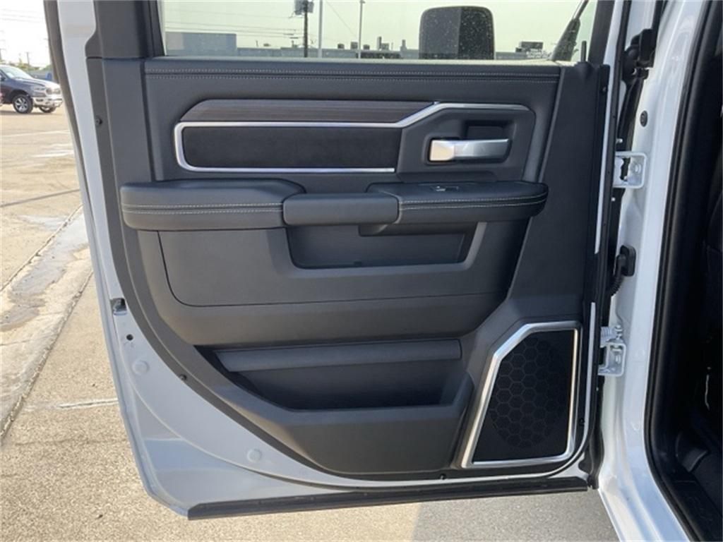 new 2025 Ram 2500 car, priced at $71,451