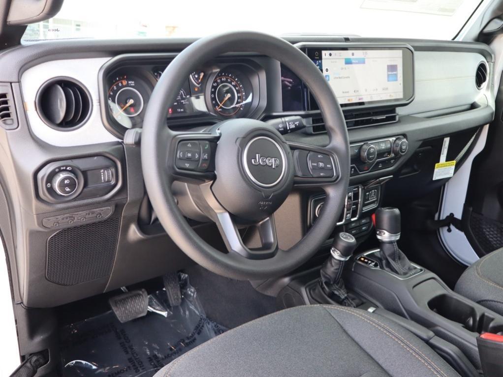 new 2025 Jeep Gladiator car, priced at $39,812