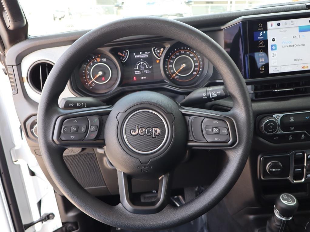 new 2025 Jeep Gladiator car, priced at $39,812