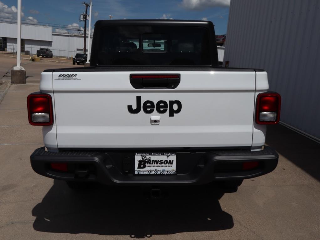 new 2025 Jeep Gladiator car, priced at $39,812