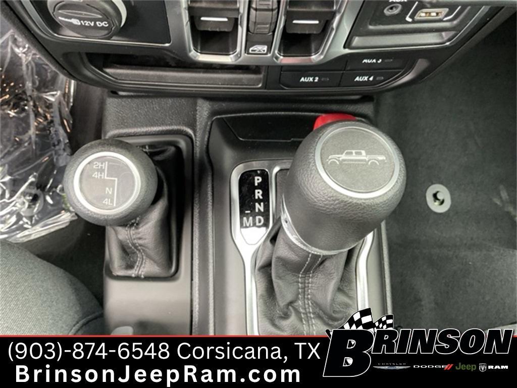 new 2025 Jeep Gladiator car, priced at $39,036