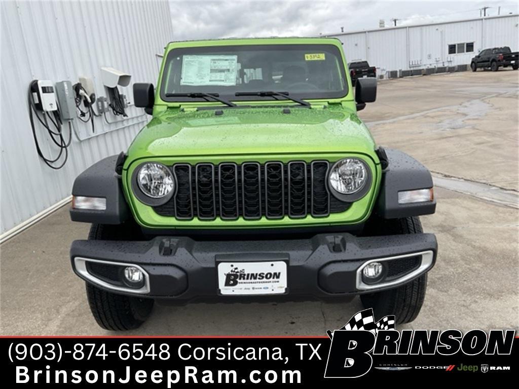 new 2025 Jeep Gladiator car, priced at $39,036