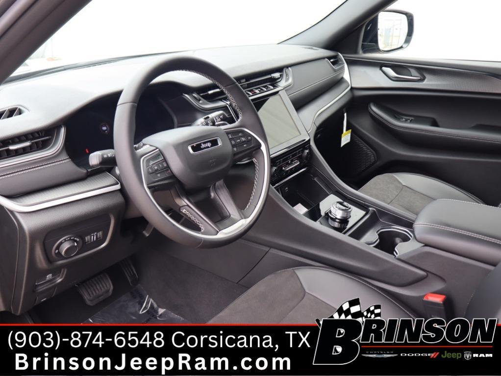new 2025 Jeep Grand Cherokee L car, priced at $40,077