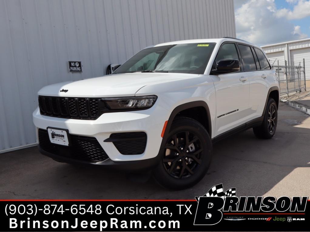 new 2025 Jeep Grand Cherokee car, priced at $37,730