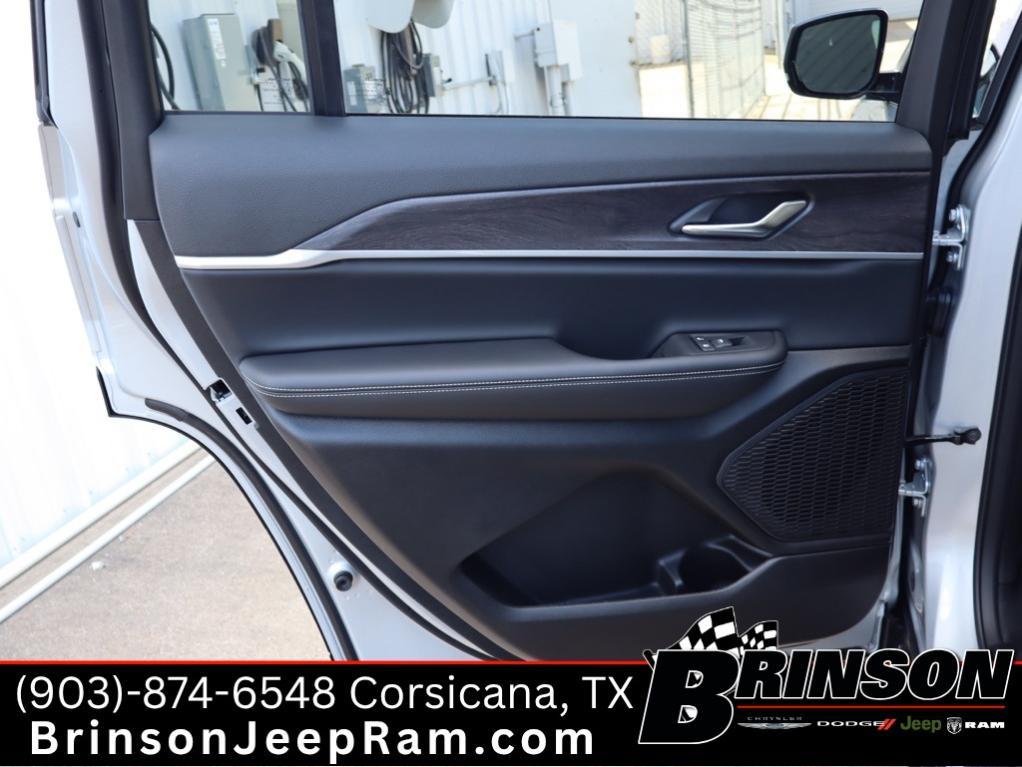 new 2025 Jeep Grand Cherokee L car, priced at $47,497