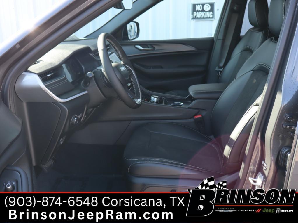 new 2025 Jeep Grand Cherokee car, priced at $37,347
