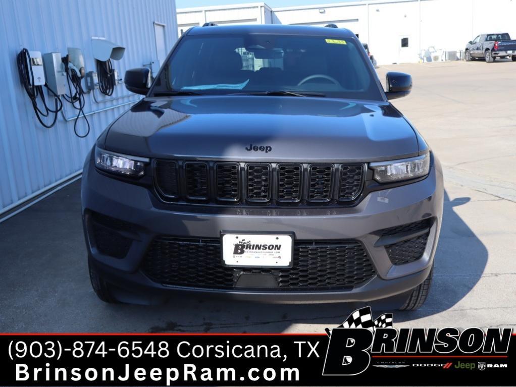 new 2025 Jeep Grand Cherokee car, priced at $37,347