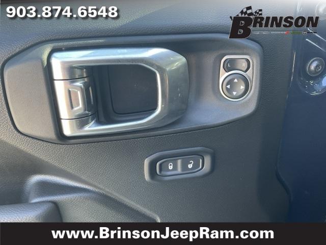 new 2025 Jeep Gladiator car, priced at $40,735