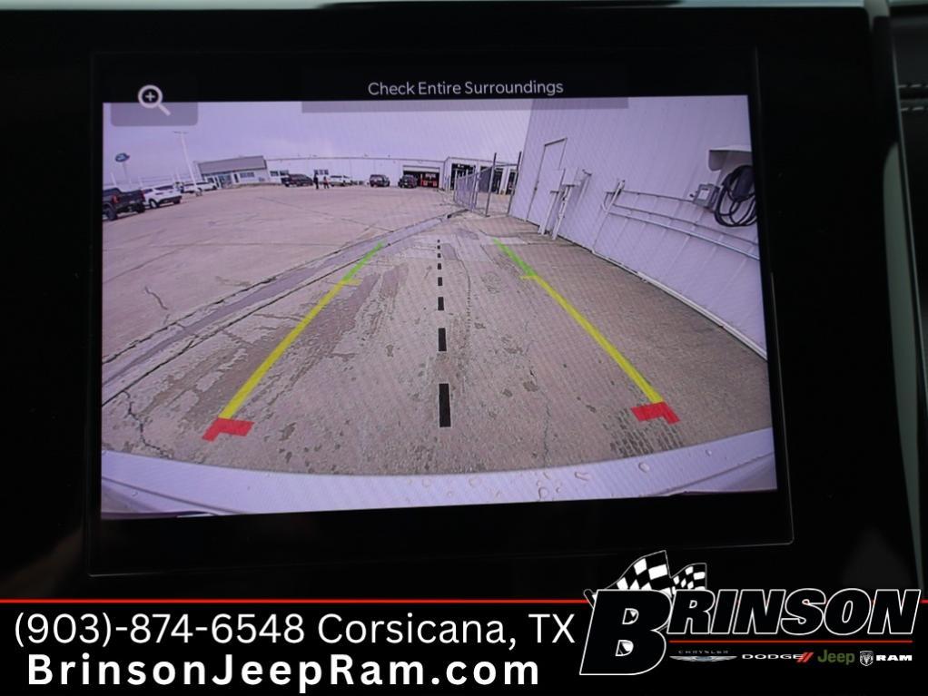 new 2025 Jeep Grand Cherokee car, priced at $38,737