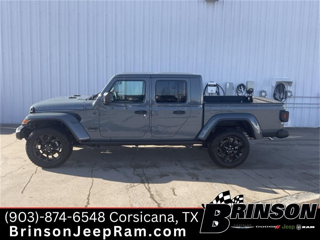 new 2025 Jeep Gladiator car, priced at $40,234