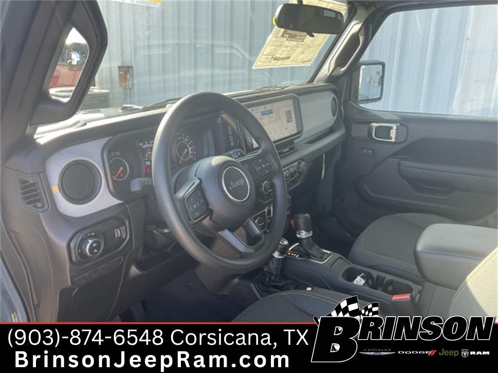 new 2025 Jeep Gladiator car, priced at $40,234