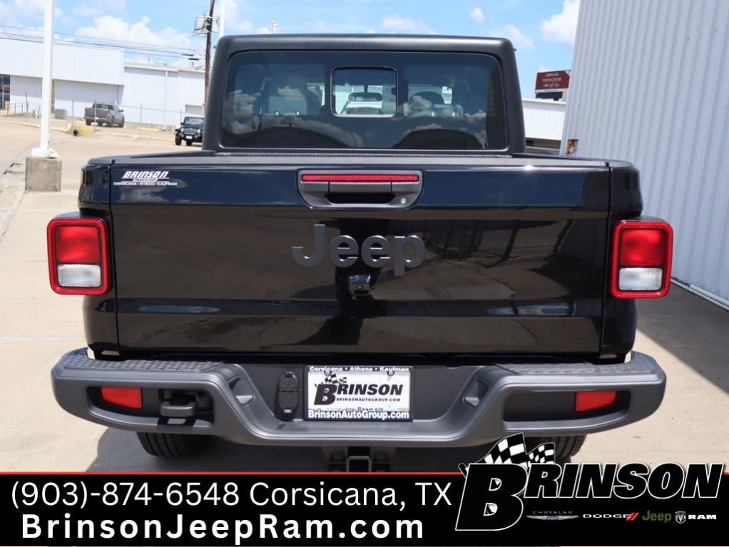 new 2025 Jeep Gladiator car, priced at $40,508