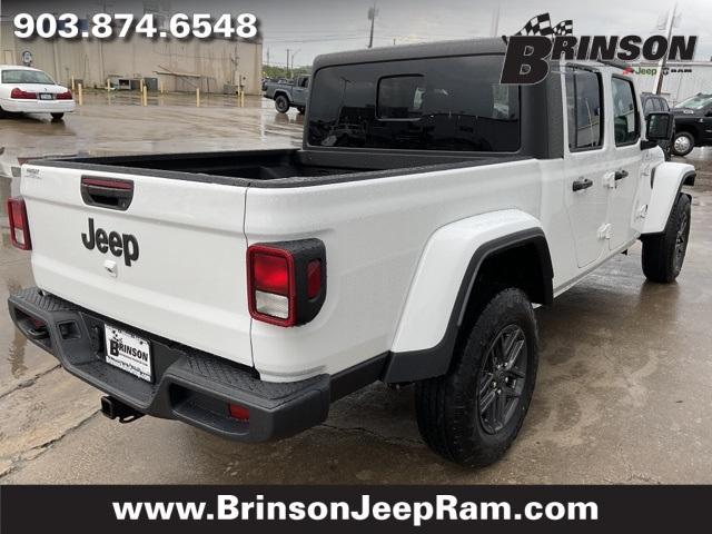 new 2024 Jeep Gladiator car, priced at $45,400