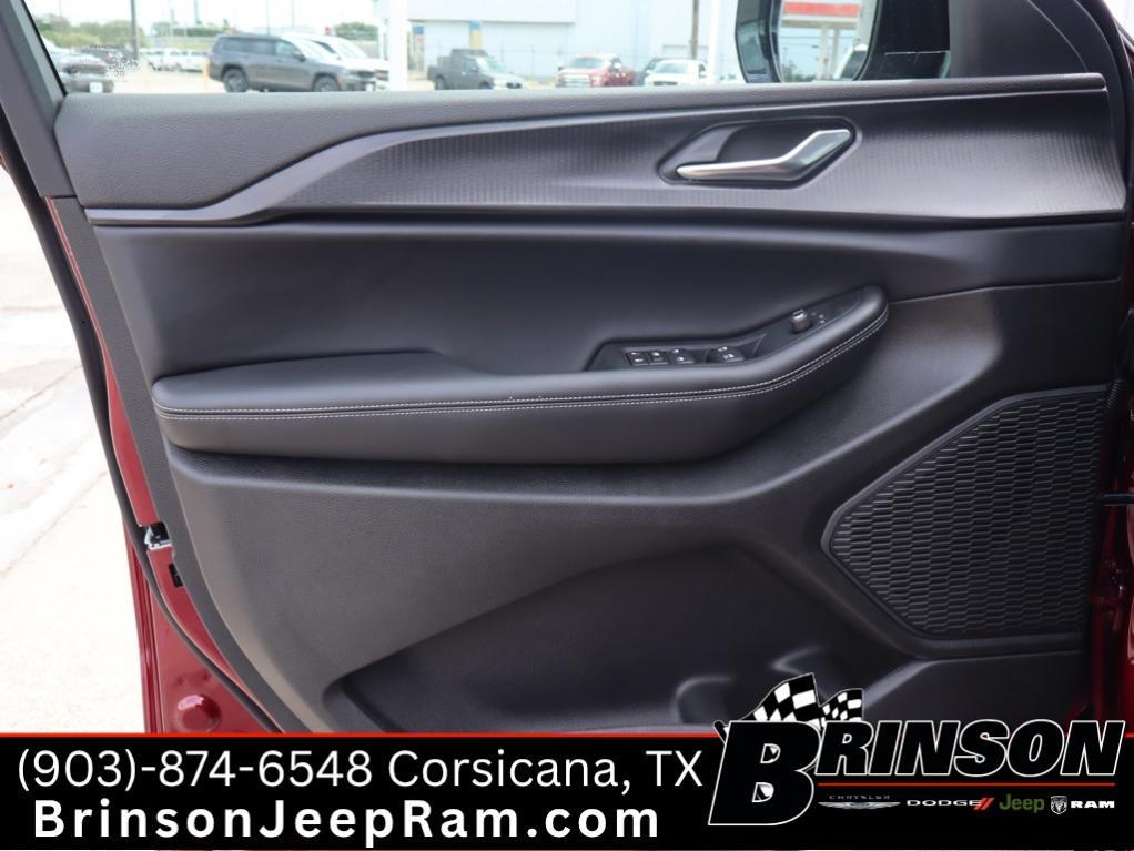 new 2025 Jeep Grand Cherokee L car, priced at $40,172