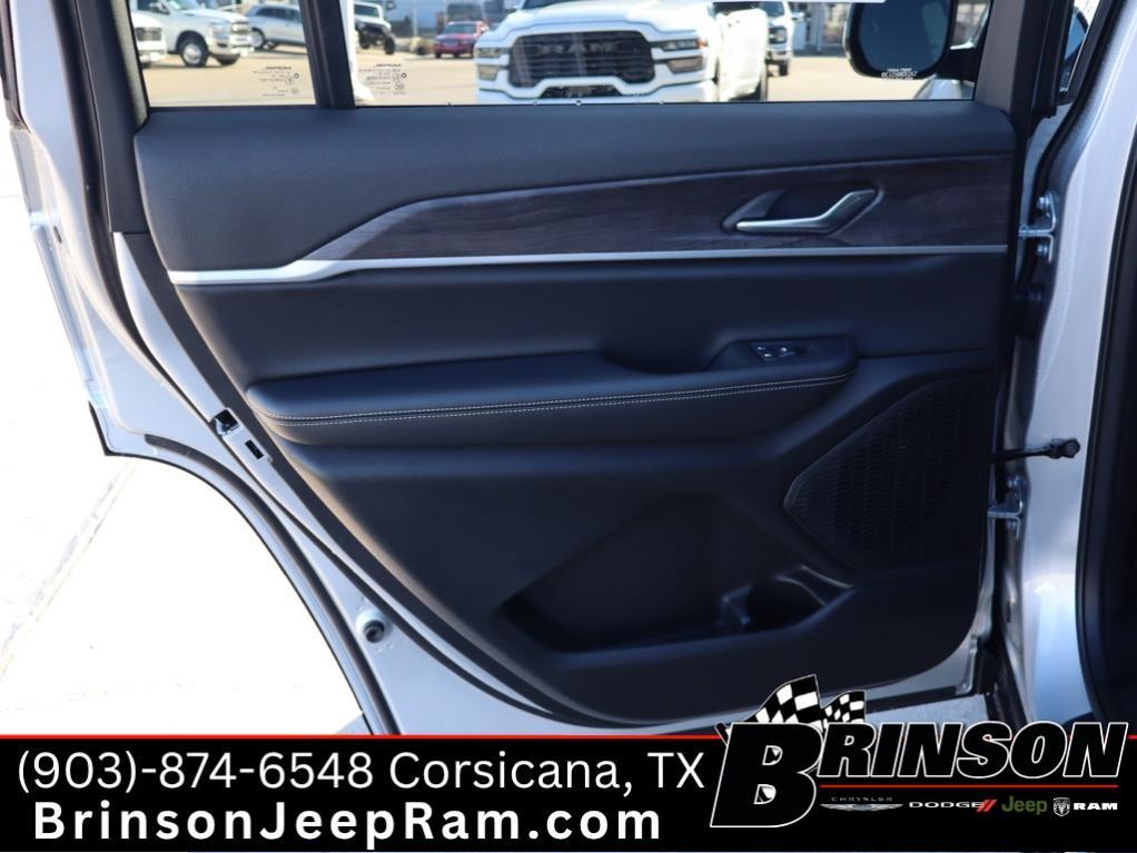 new 2025 Jeep Grand Cherokee L car, priced at $49,497