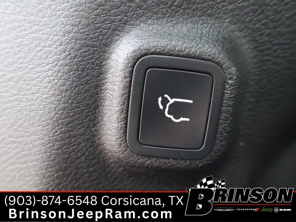 used 2022 Jeep Cherokee car, priced at $20,995