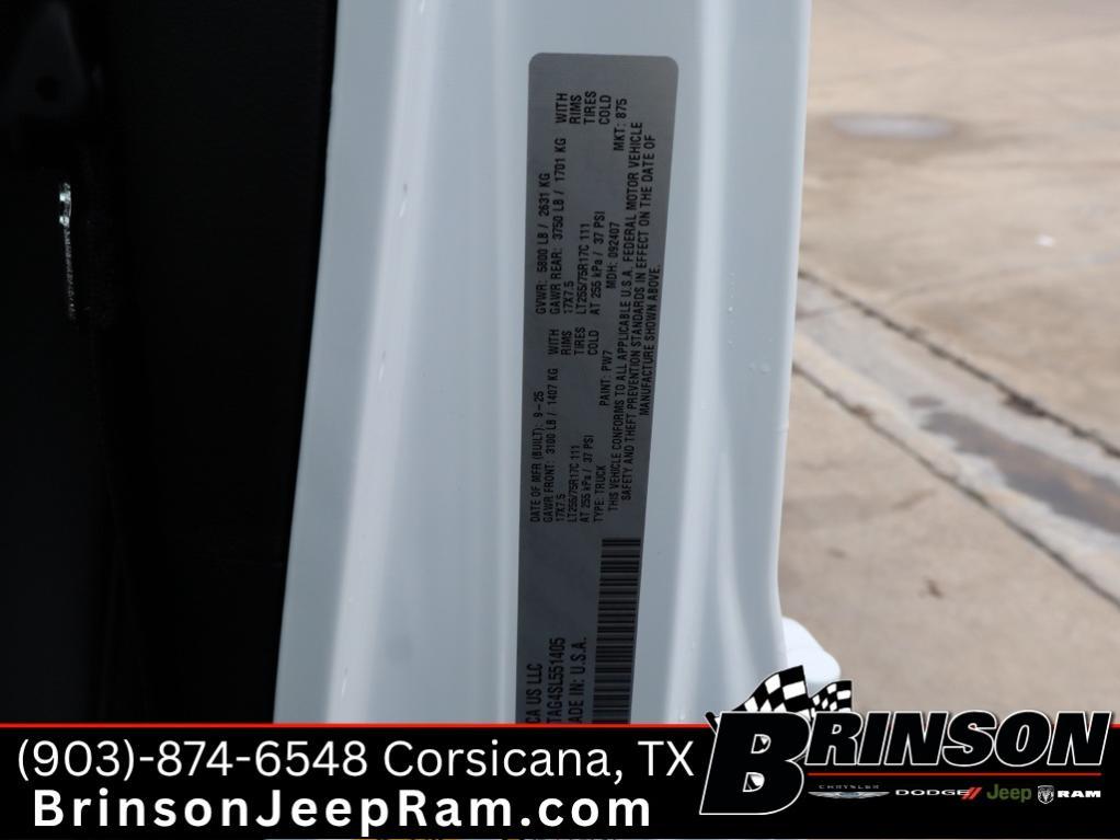 new 2025 Jeep Gladiator car, priced at $42,747