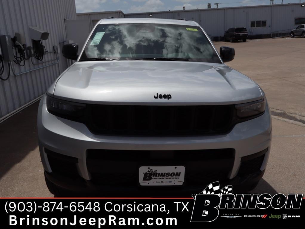 new 2025 Jeep Grand Cherokee L car, priced at $41,072